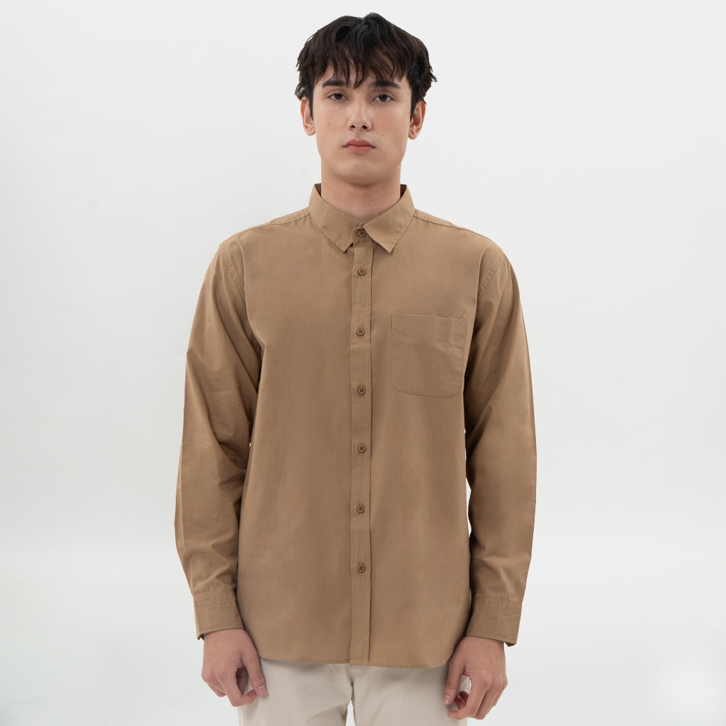 M231 Kemeja Pria Basic Polos Panjang Coklat Muda 0642D