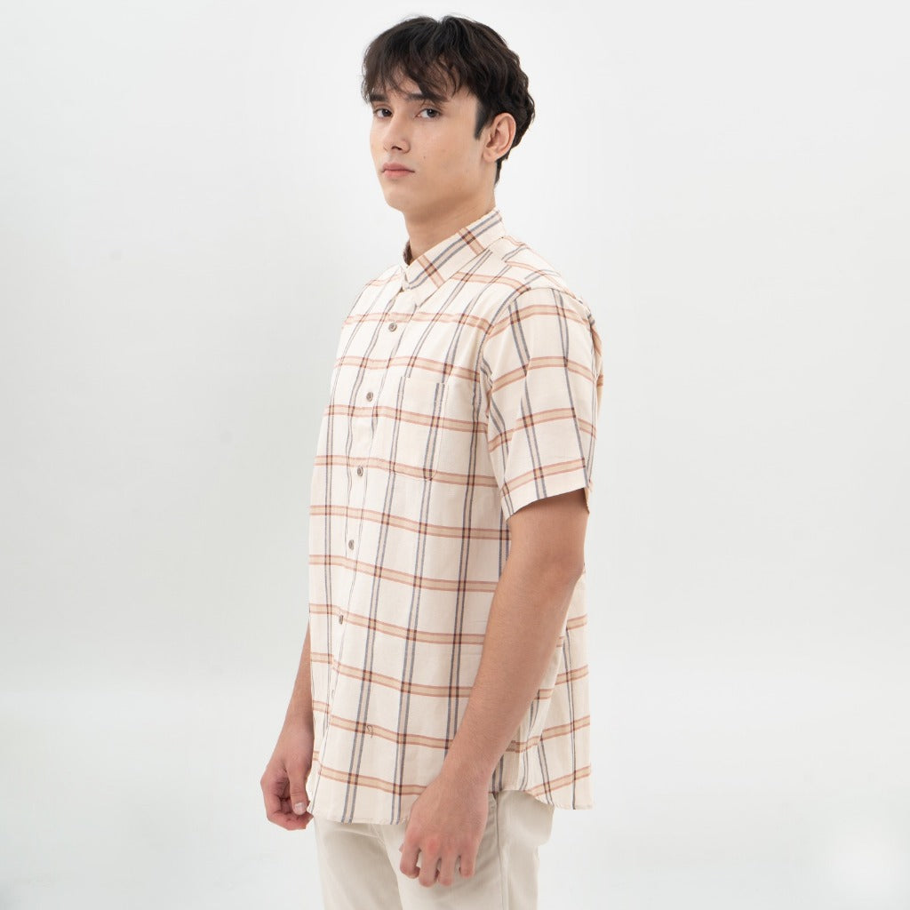 M231 Kemeja Pria Yarn Dyed Kotak Pendek Khaki 0463