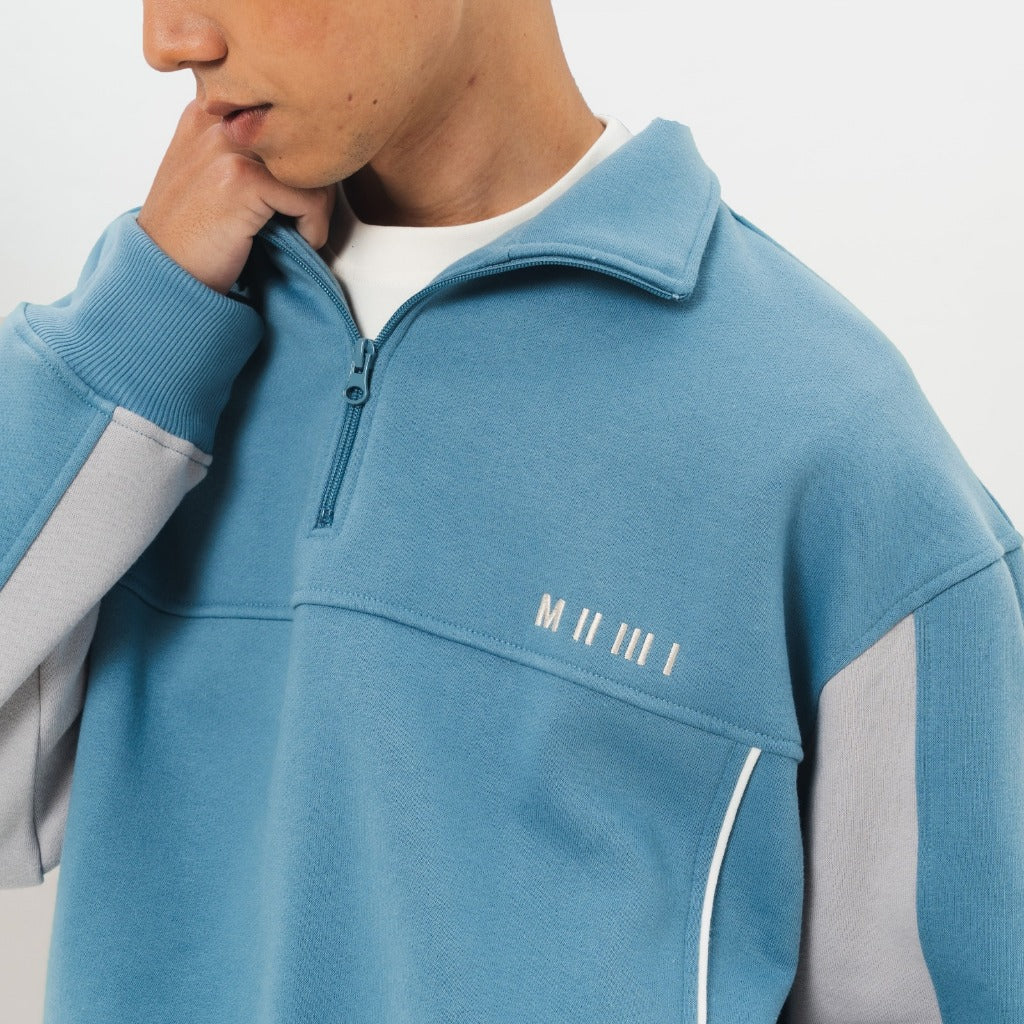 M231 Half Zip Wanderer Living Biru 0716A