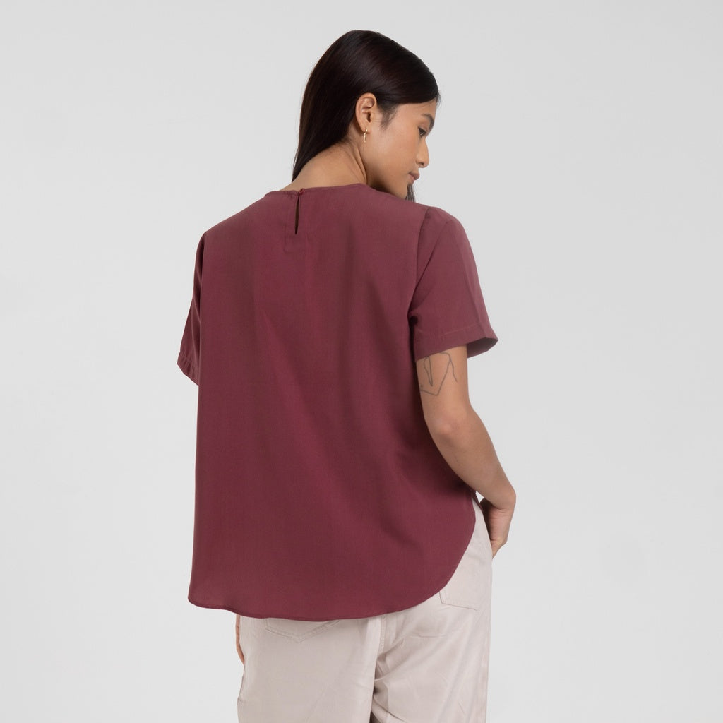 M231 Kemeja Wanita Blouse Pendek Rubine 2450C