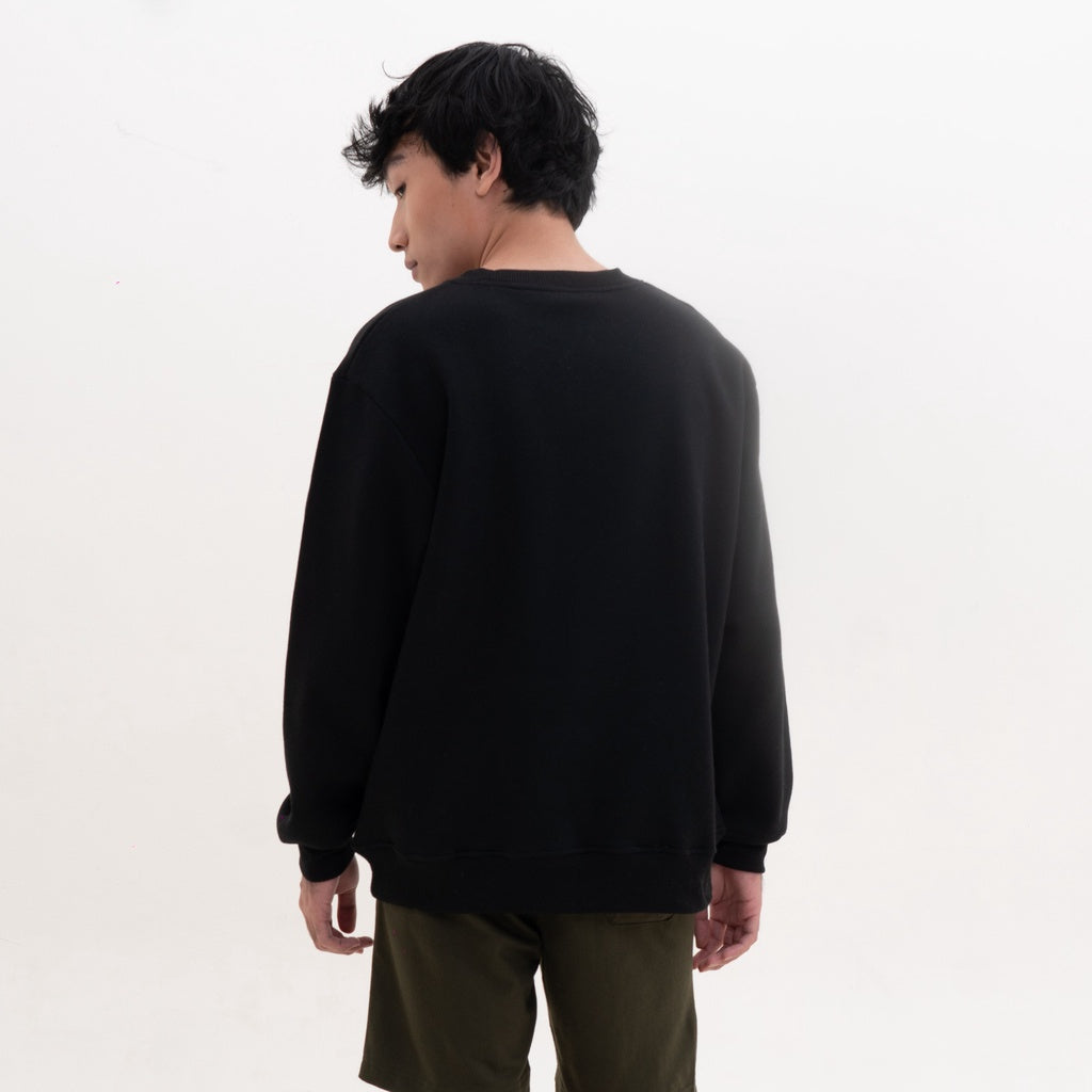 M231 x Hari Merdeka Sweater Crewneck Panjang Hitam 2319A