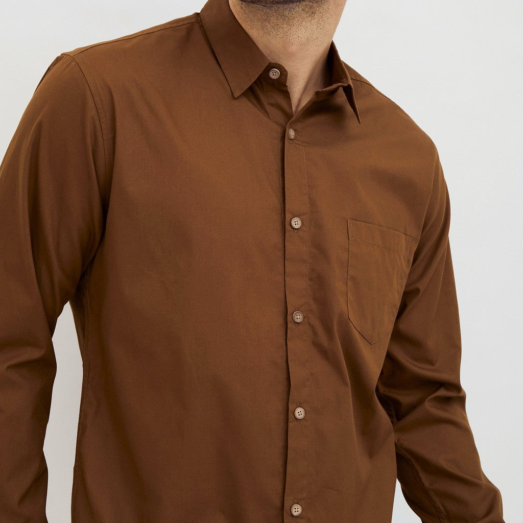 M231 Kemeja Pria Basic Polos Panjang Coklat 1468L