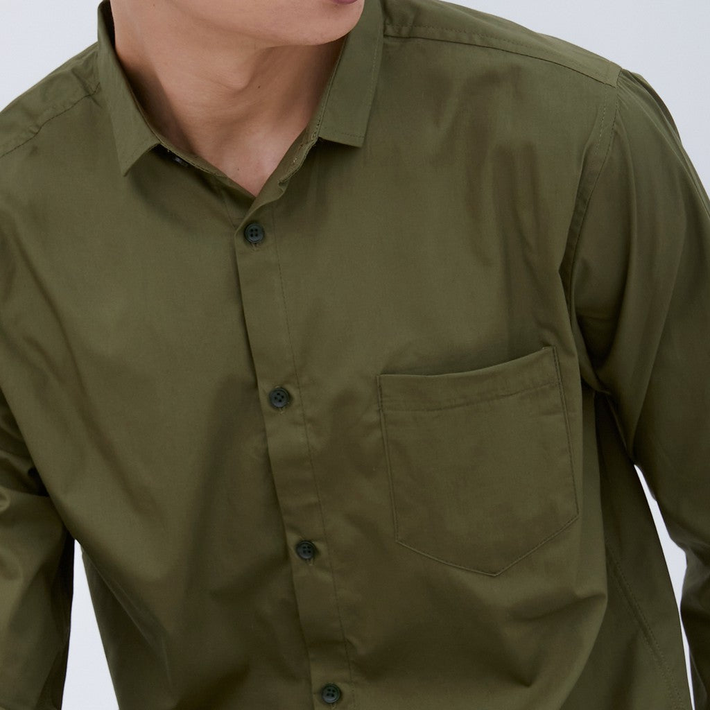 M231 Kemeja Pria Basic Polos Panjang Army 1468J