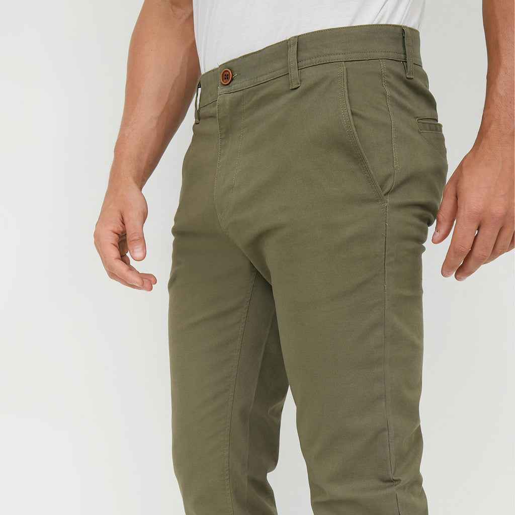 M231 Celana Panjang Pria Chinos Slim Fit Stretch Olive C1142