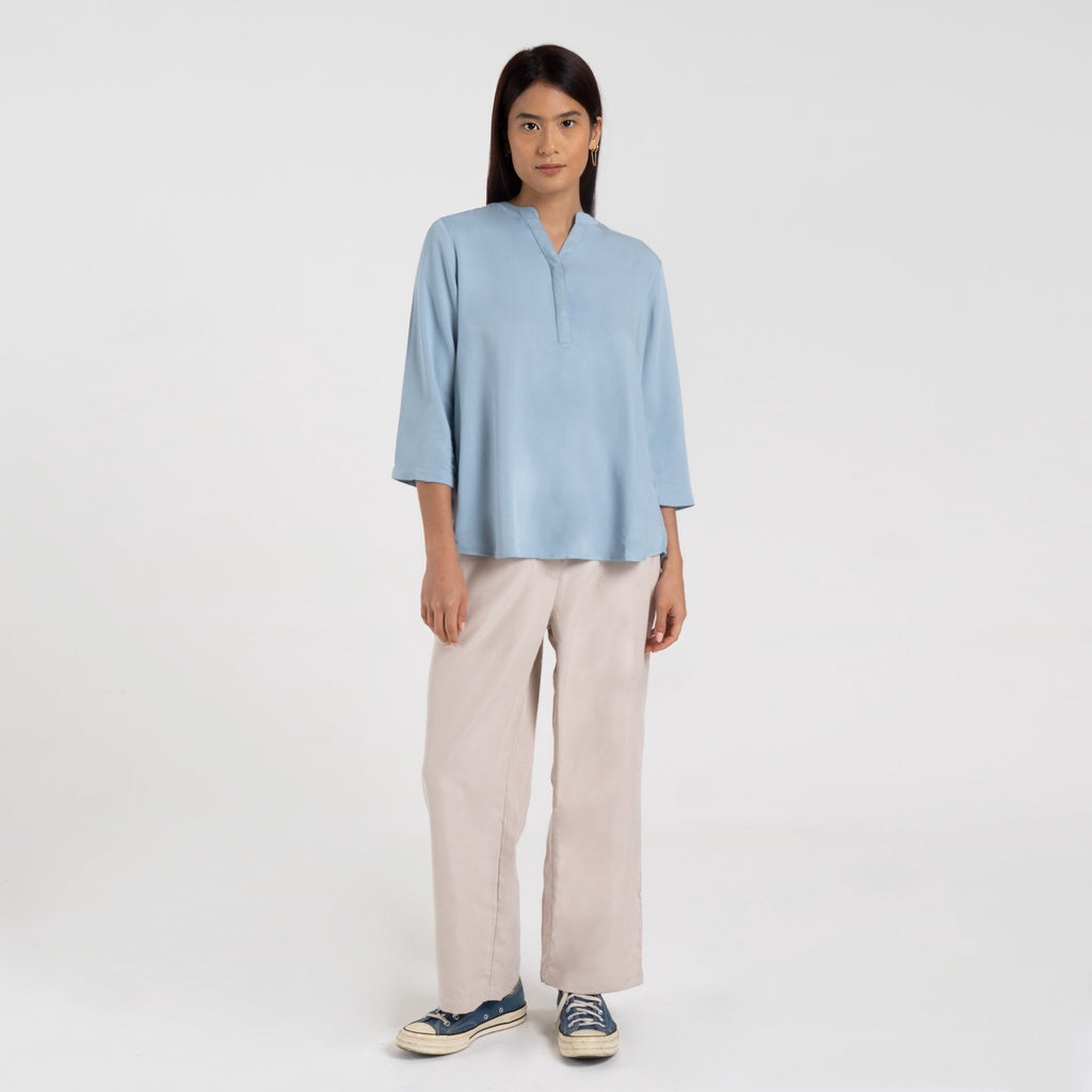 M231 Kemeja Wanita V Button Neck Panjang Biru 2455B