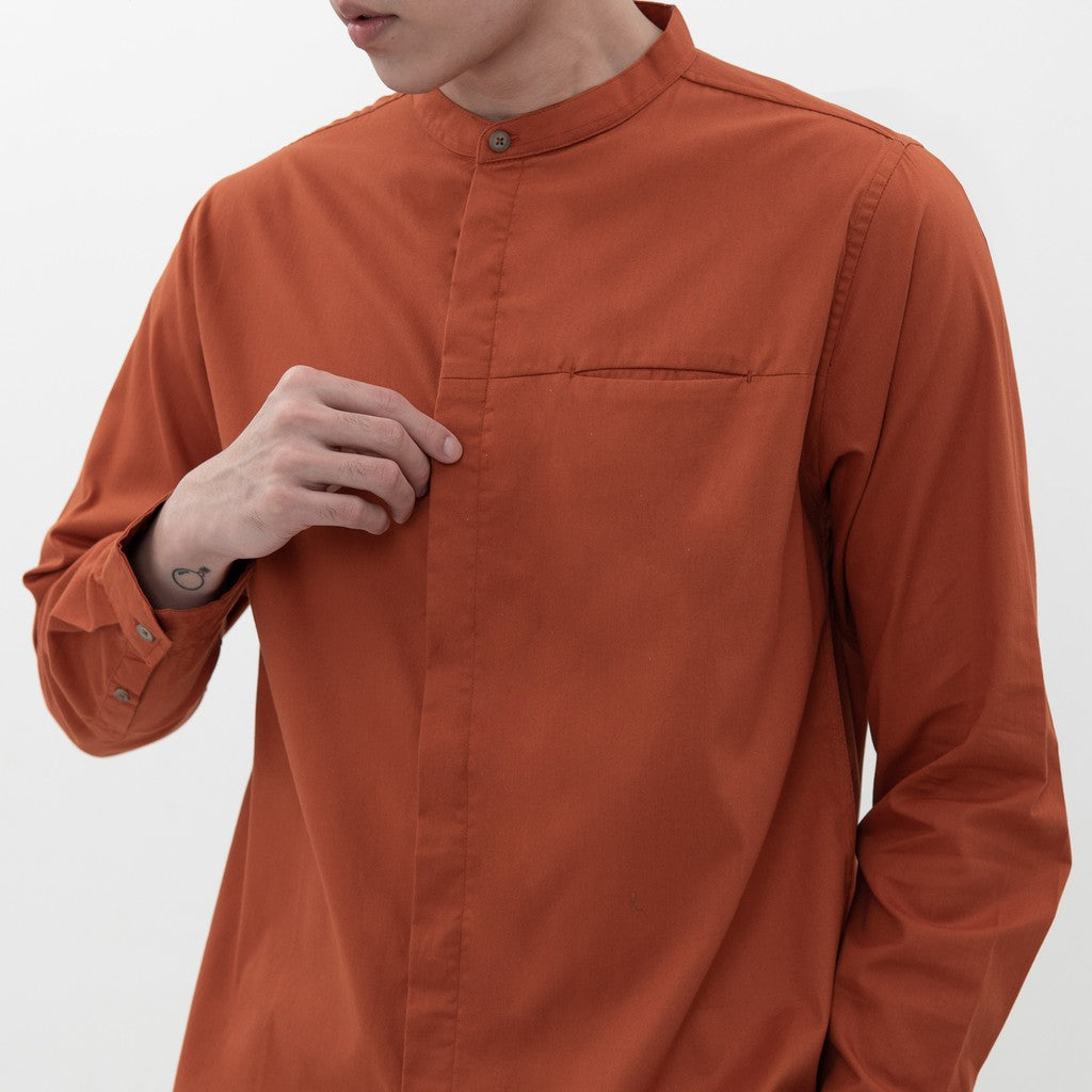 M231 Kemeja Pria Shanghai Polos Soft Twill Panjang Terracotta 1971G