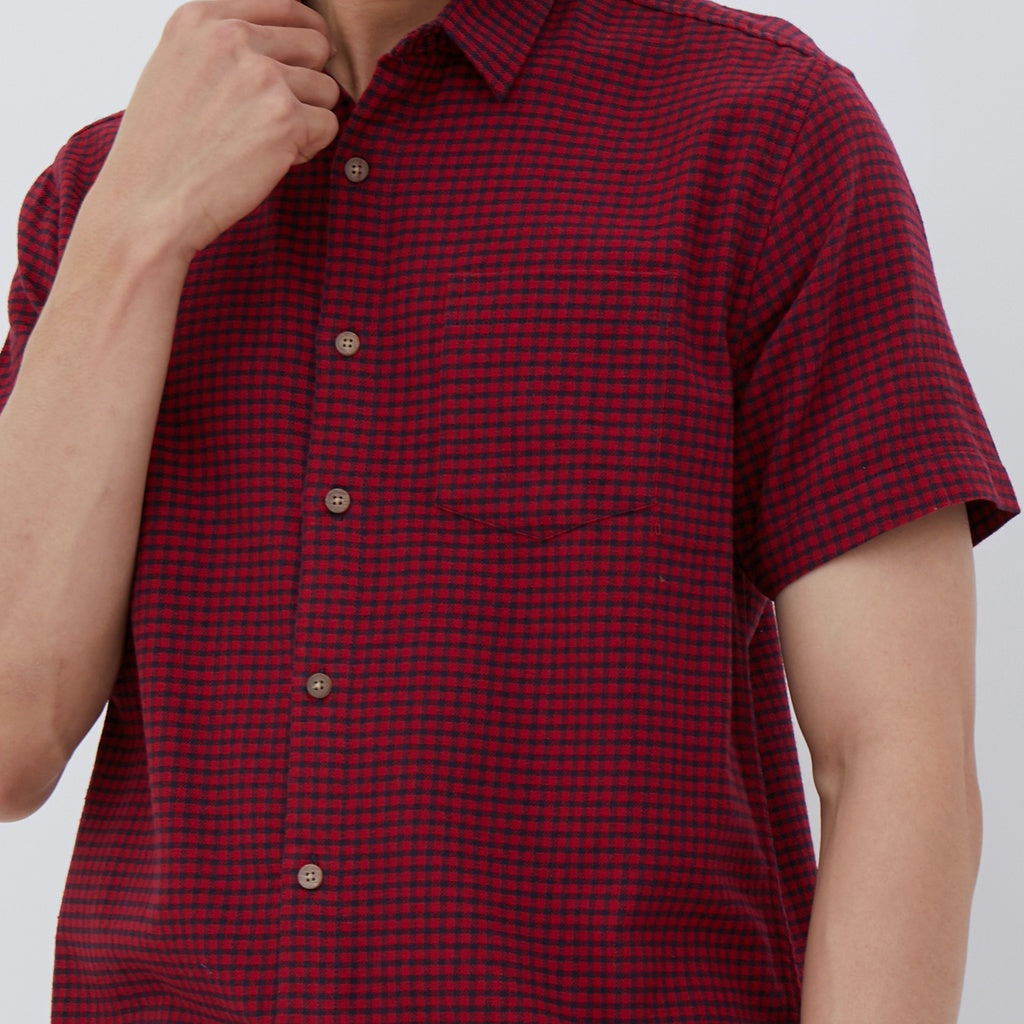 M231 Kemeja Pria Flannel Pendek Maroon 2380