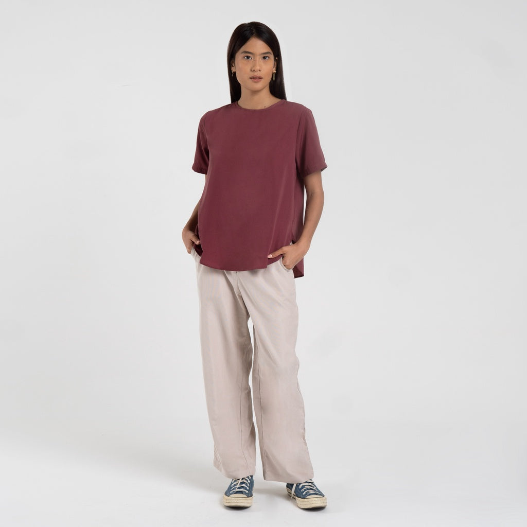 M231 Kemeja Wanita Blouse Pendek Rubine 2450C