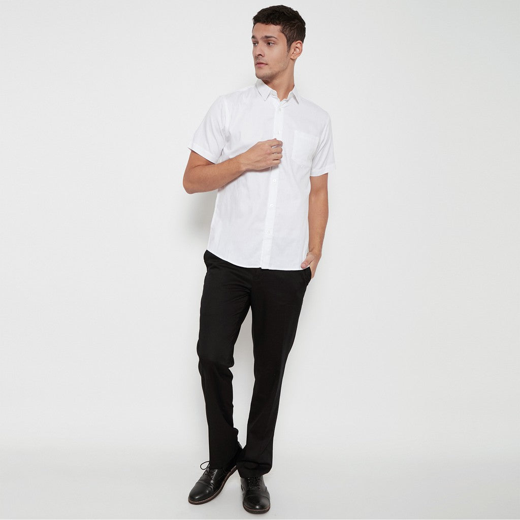 M231 Kemeja Pria Basic Polos Oxford Warna Putih 1457T