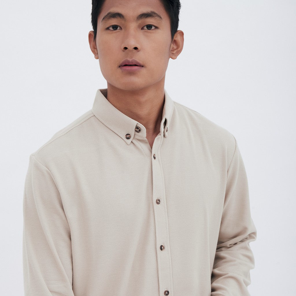 M231 Kemeja Pria Cotton Pique Panjang Beige 1792K