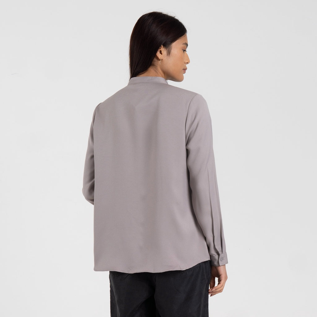 M231 Kemeja Wanita Henley Neck Panjang Wet Weather 2451C