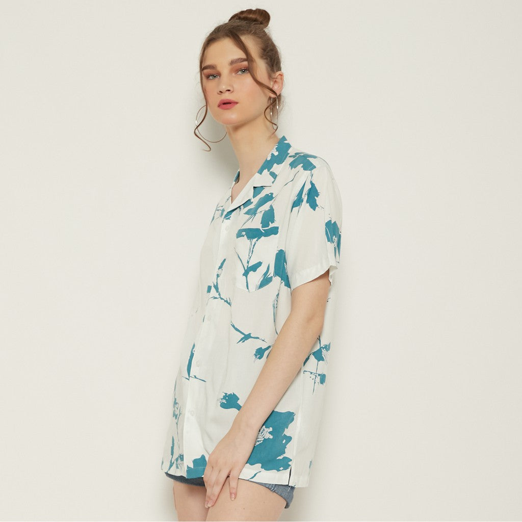 M231 Kemeja Pria Printing Hawaii Pendek Warna Putih 0632A