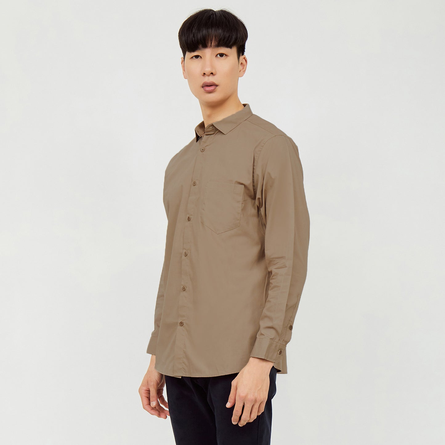M231 Kemeja Pria Basic Polos Panjang Khaki 1468M