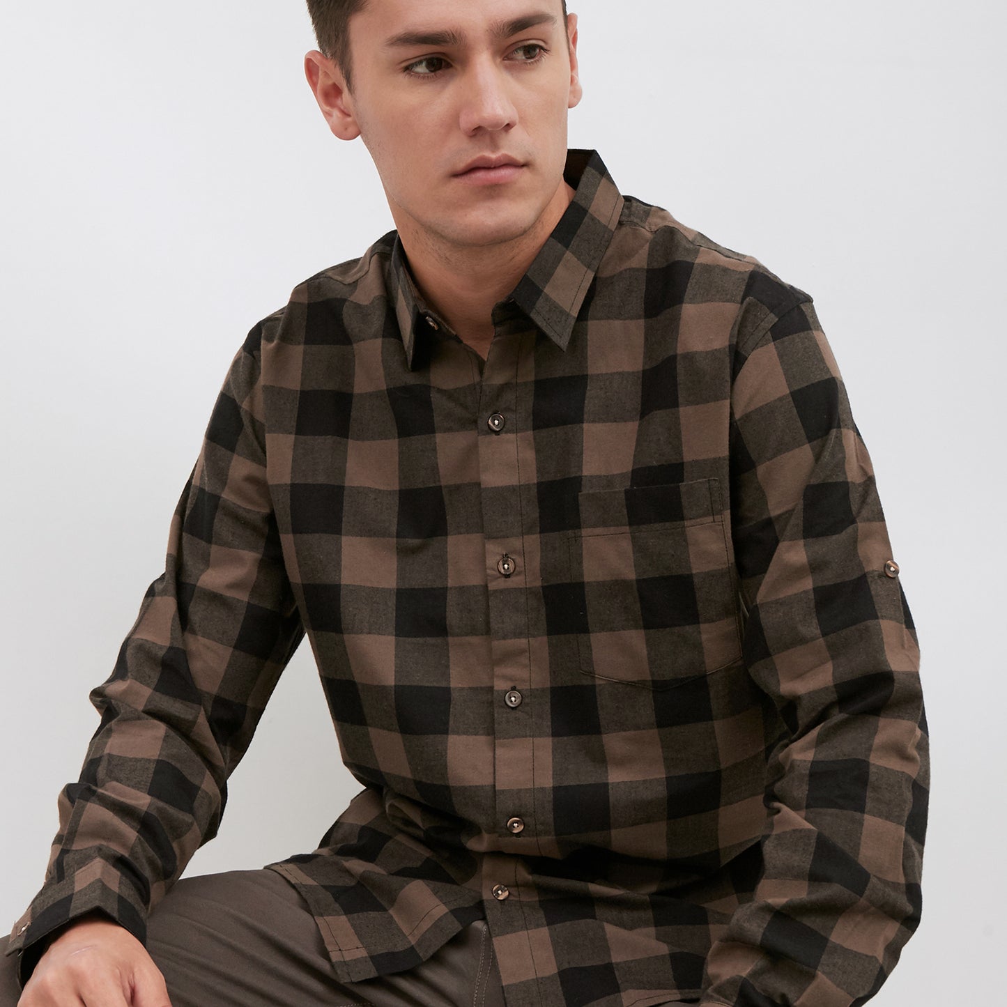 M231 Kemeja Pria Flannel Panjang Warna Coklat 1899B