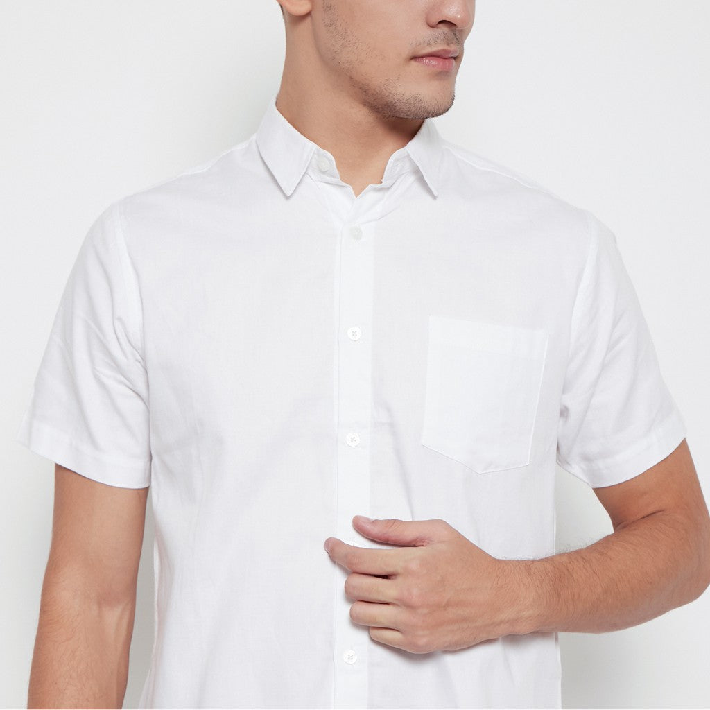 M231 Kemeja Pria Basic Polos Oxford Warna Putih 1457T