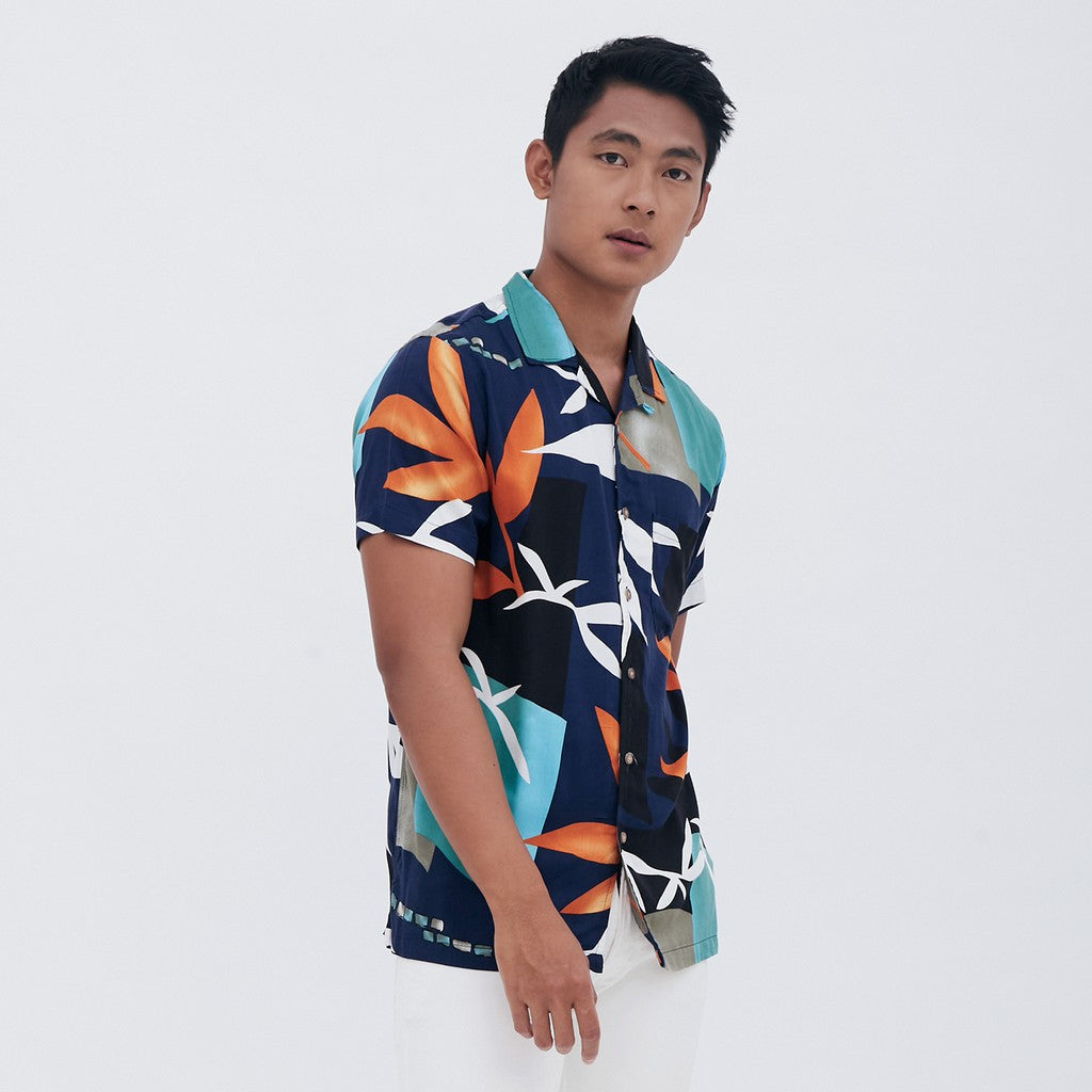 M231 Kemeja Pria Printing Hawaii Pendek Navy 2012A