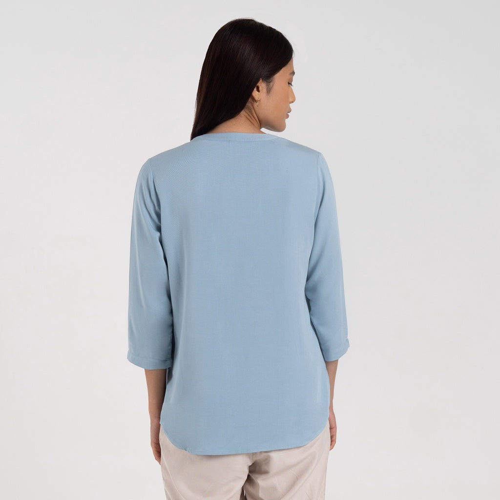 M231 Kemeja Wanita V Button Neck Panjang Biru 2455B