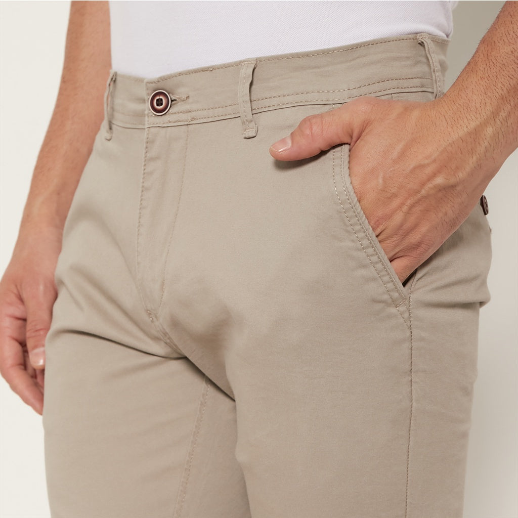 M231 Celana Panjang Pria Chinos Slim Fit Stretch Cream C1095