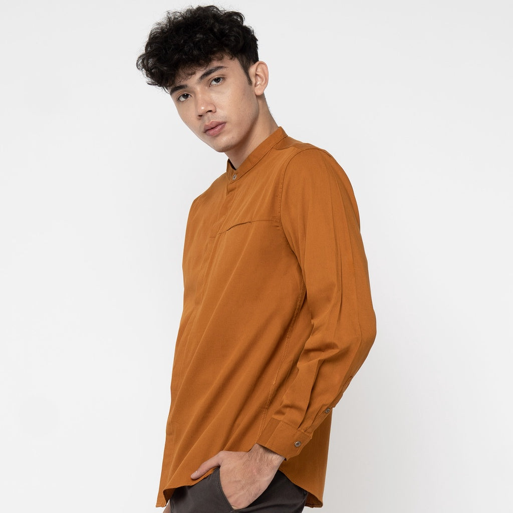 M231 Kemeja Pria Shanghai Polos Soft Twill Panjang Mustard 1971J