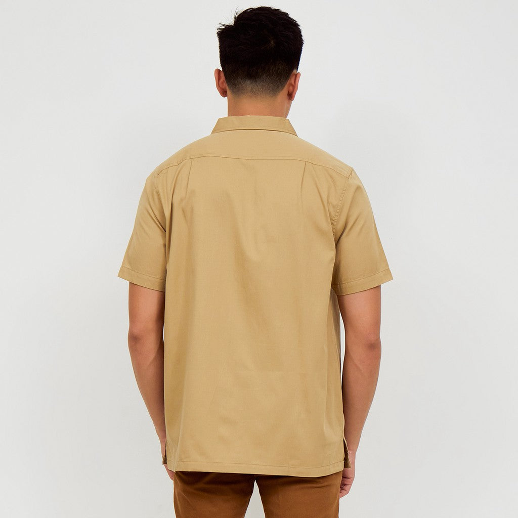 M231 Kemeja Pria Basic Polos Hawaii Oversized Pendek Khaki 2190C
