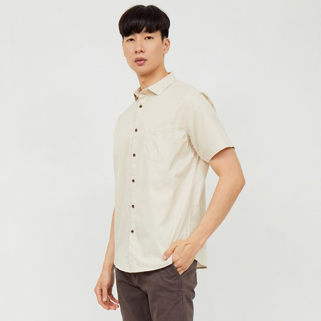 M231 Kemeja Pria Basic Polos Pendek Cream 2132C