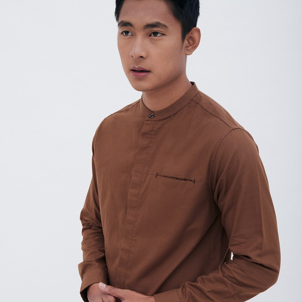 M231 Kemeja Pria Shanghai Polos Soft Twill Panjang Coklat 1971B