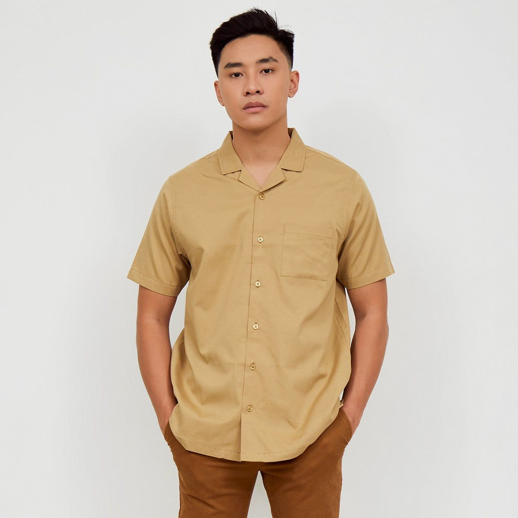 M231 Kemeja Pria Basic Polos Hawaii Oversized Pendek Khaki 2190C
