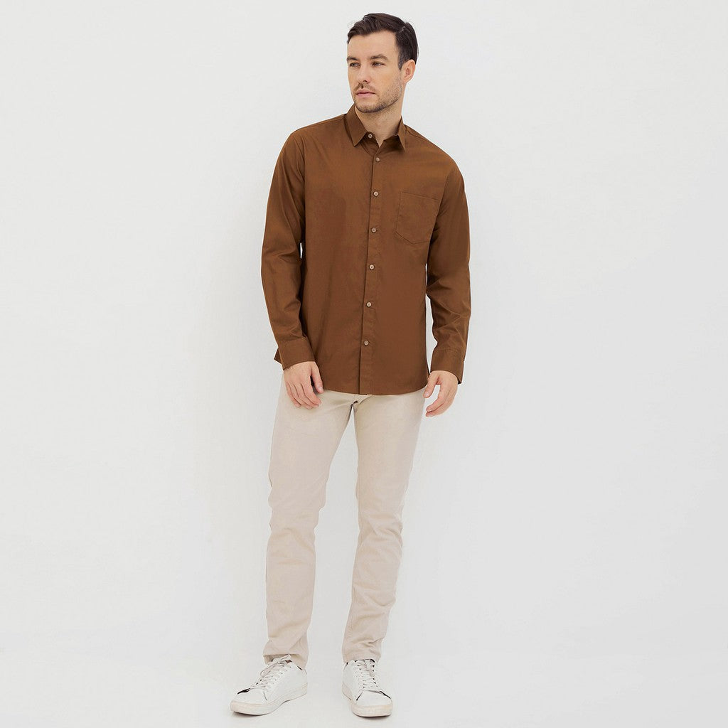 M231 Kemeja Pria Basic Polos Panjang Coklat 1468L