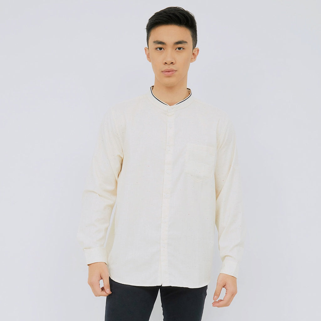 M231 Kemeja Pria Shanghai Bertekstur Panjang Cream 2373B