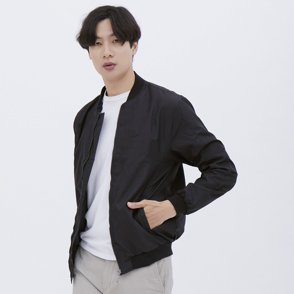M231 Jaket Pria Taslan Bomber Panjang Hitam 1758B