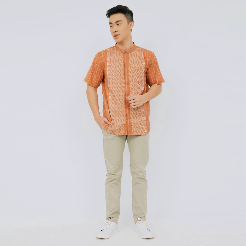 M231 Kemeja Pria Koko Pendek Teracotta 2398A