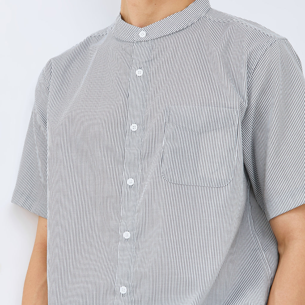 M231 Kemeja Pria Shanghai Stripe Pendek 0088