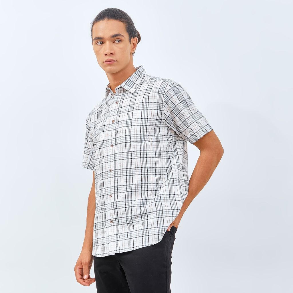 M231 Kemeja Pria Yarn Dyed Kotak Pendek Putih 0149