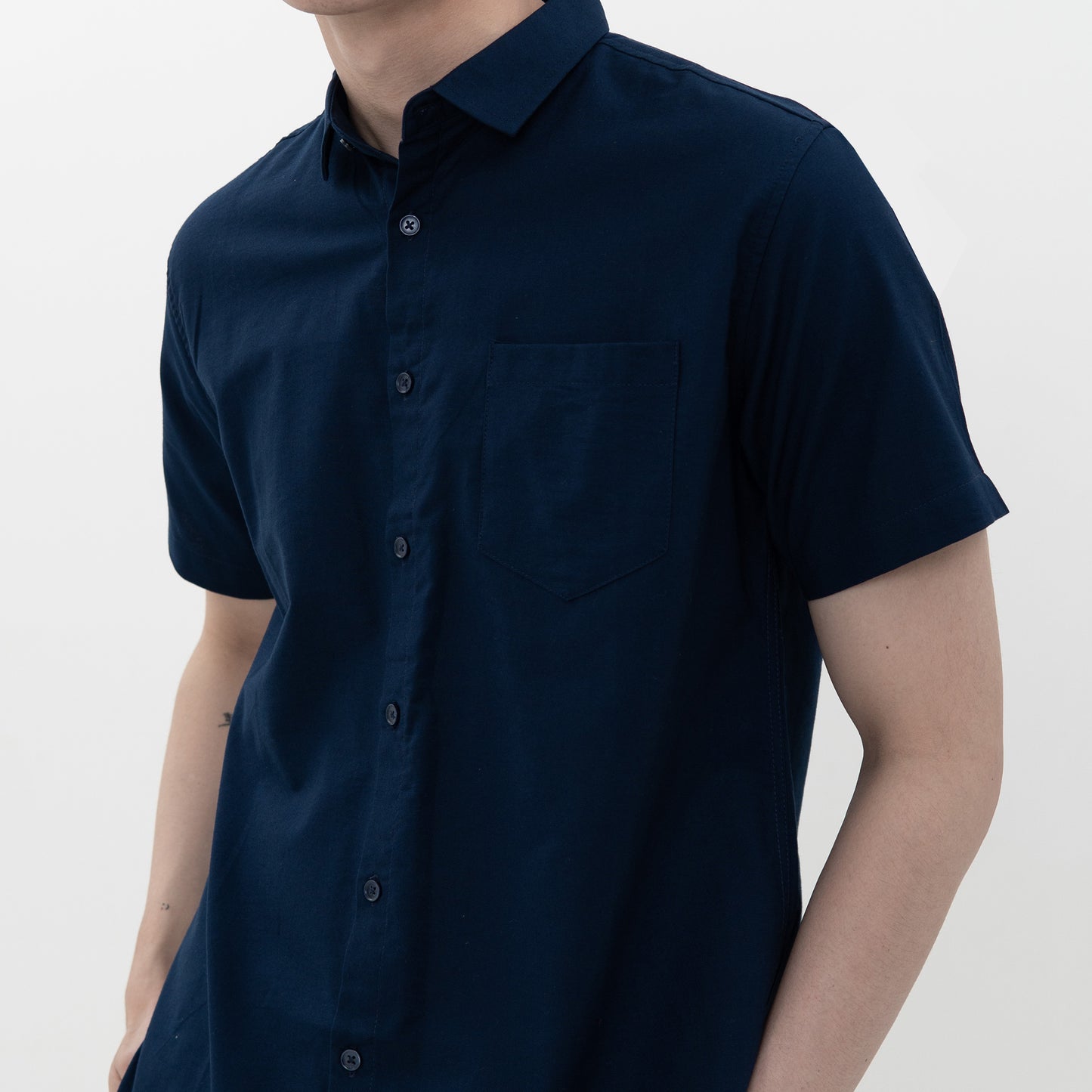 M231 Kemeja Pria Basic Polos Oxford Pendek Navy 1457G