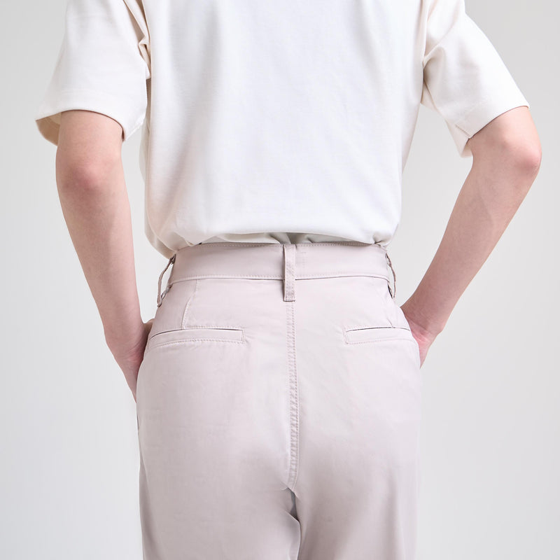 M231 Celana Panjang Pria Relaxed Fit Cream 0762E