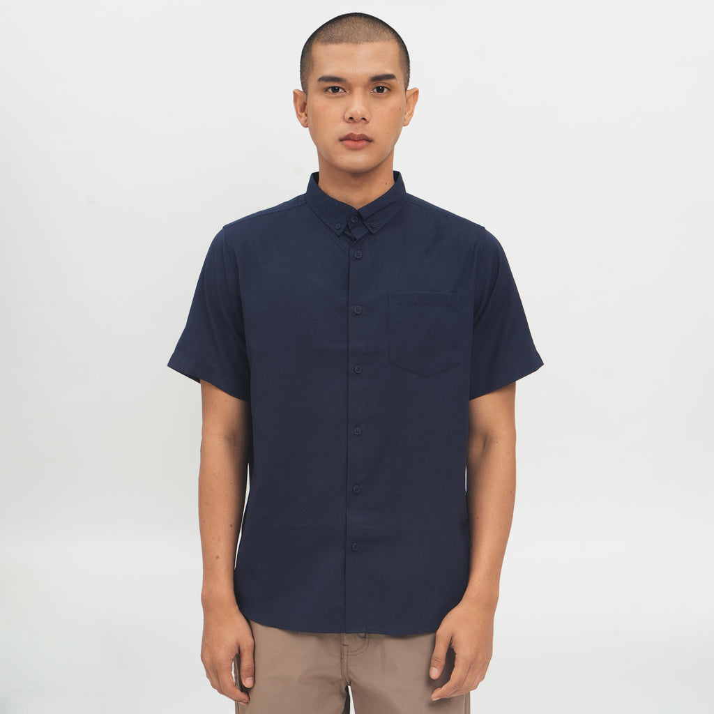 M231 Kemeja Pria Basic Polos Oxford Pendek Navy 1457G