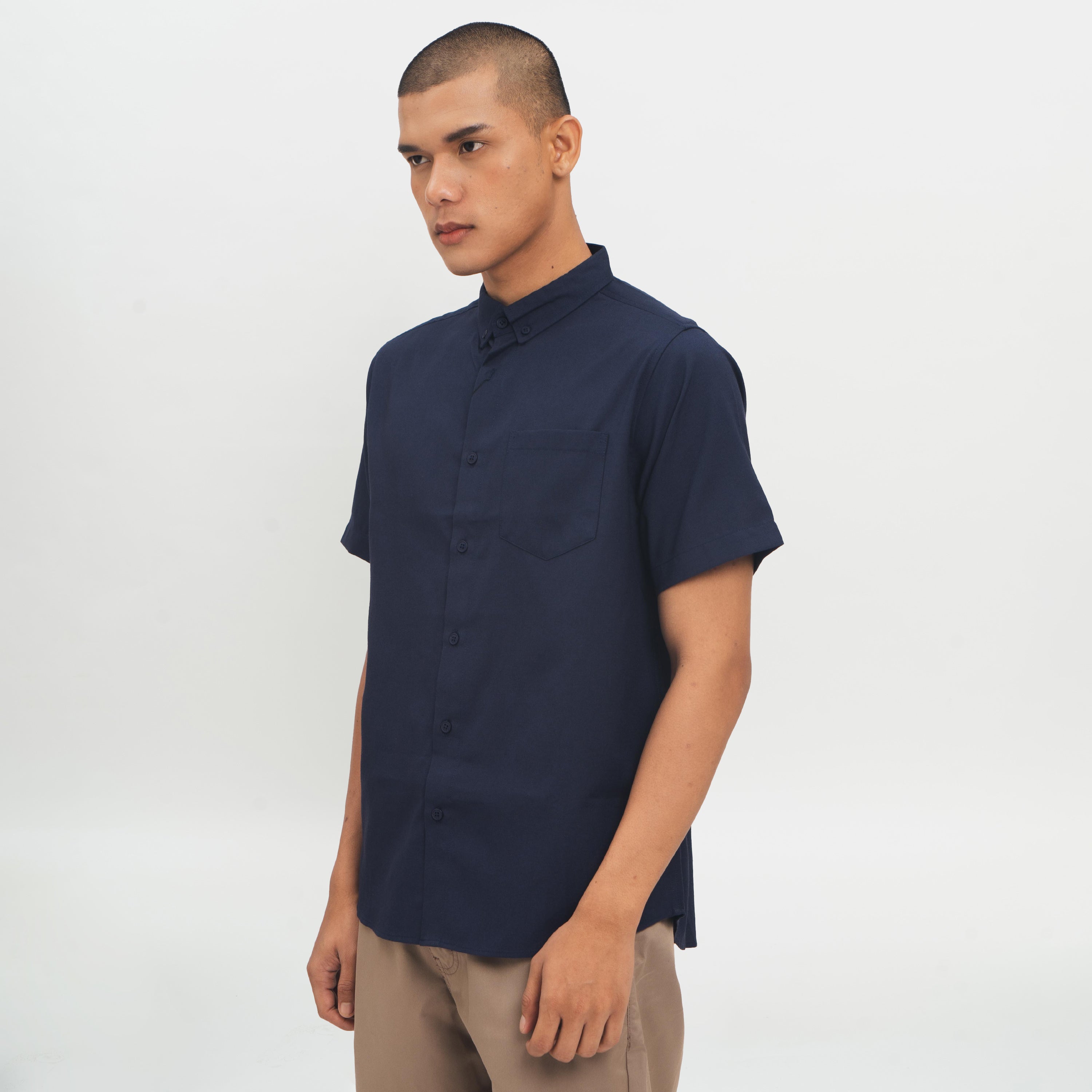M231 Kemeja Pria Basic Polos Oxford Pendek Navy 1457G