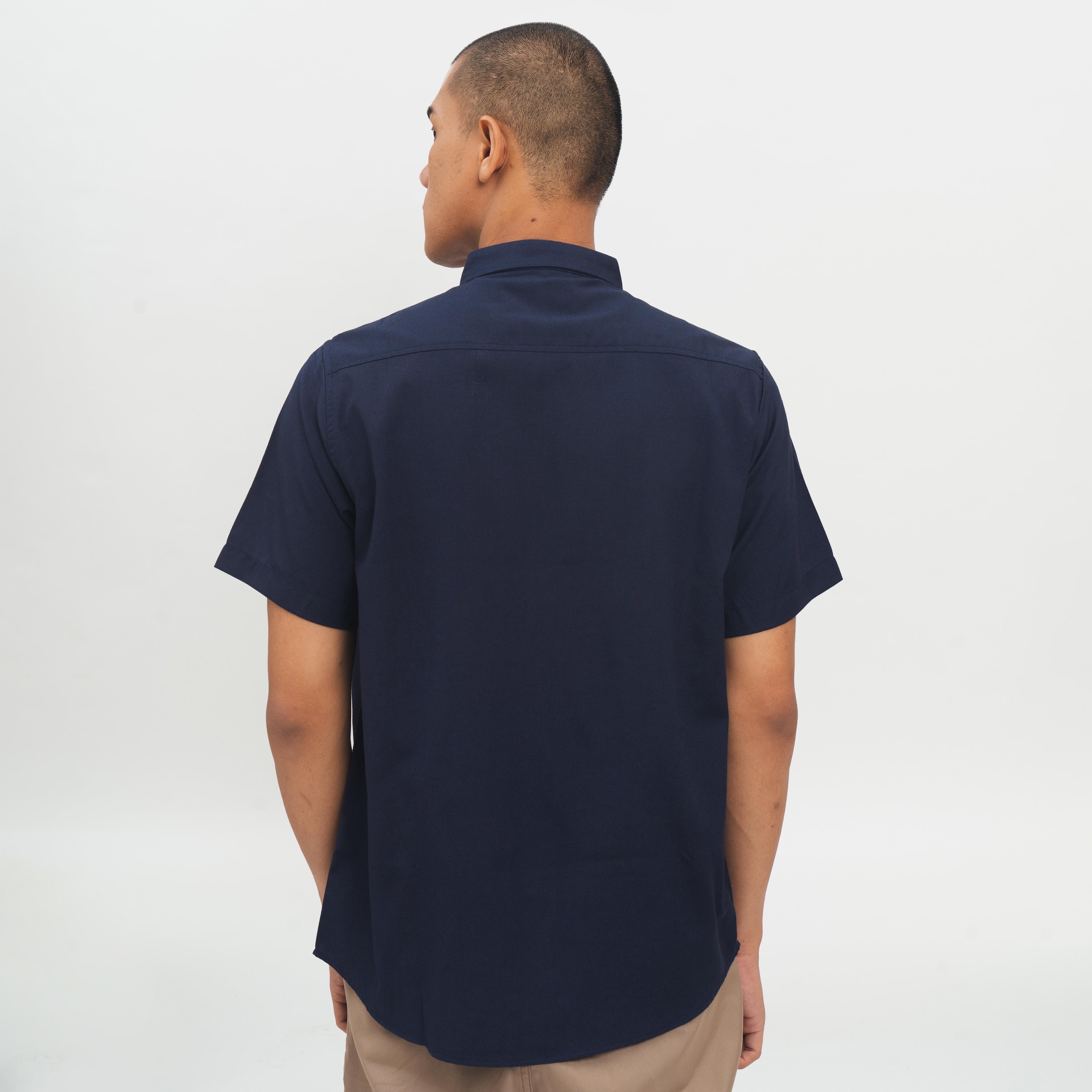 M231 Kemeja Pria Basic Polos Oxford Pendek Navy 1457G
