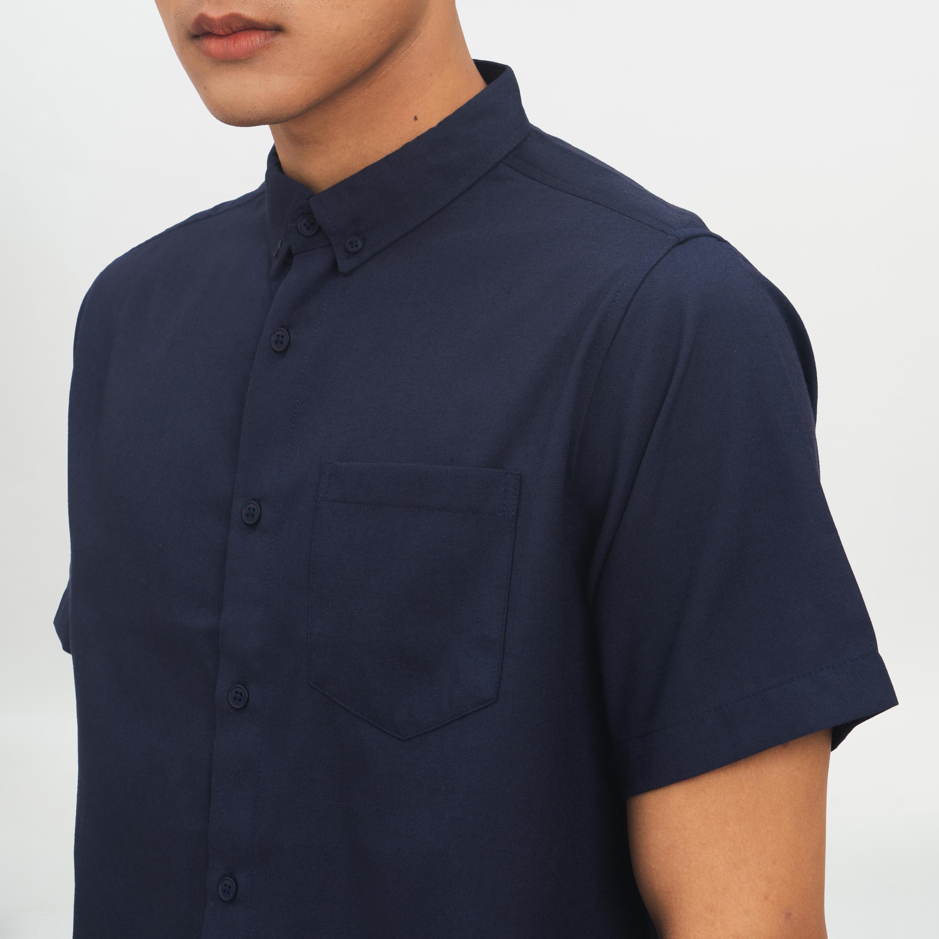 M231 Kemeja Pria Basic Polos Oxford Pendek Navy 1457G