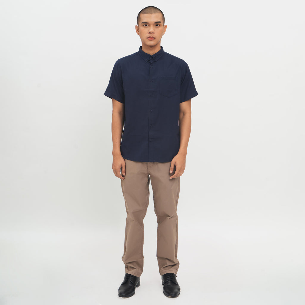 M231 Kemeja Pria Basic Polos Oxford Pendek Navy 1457G