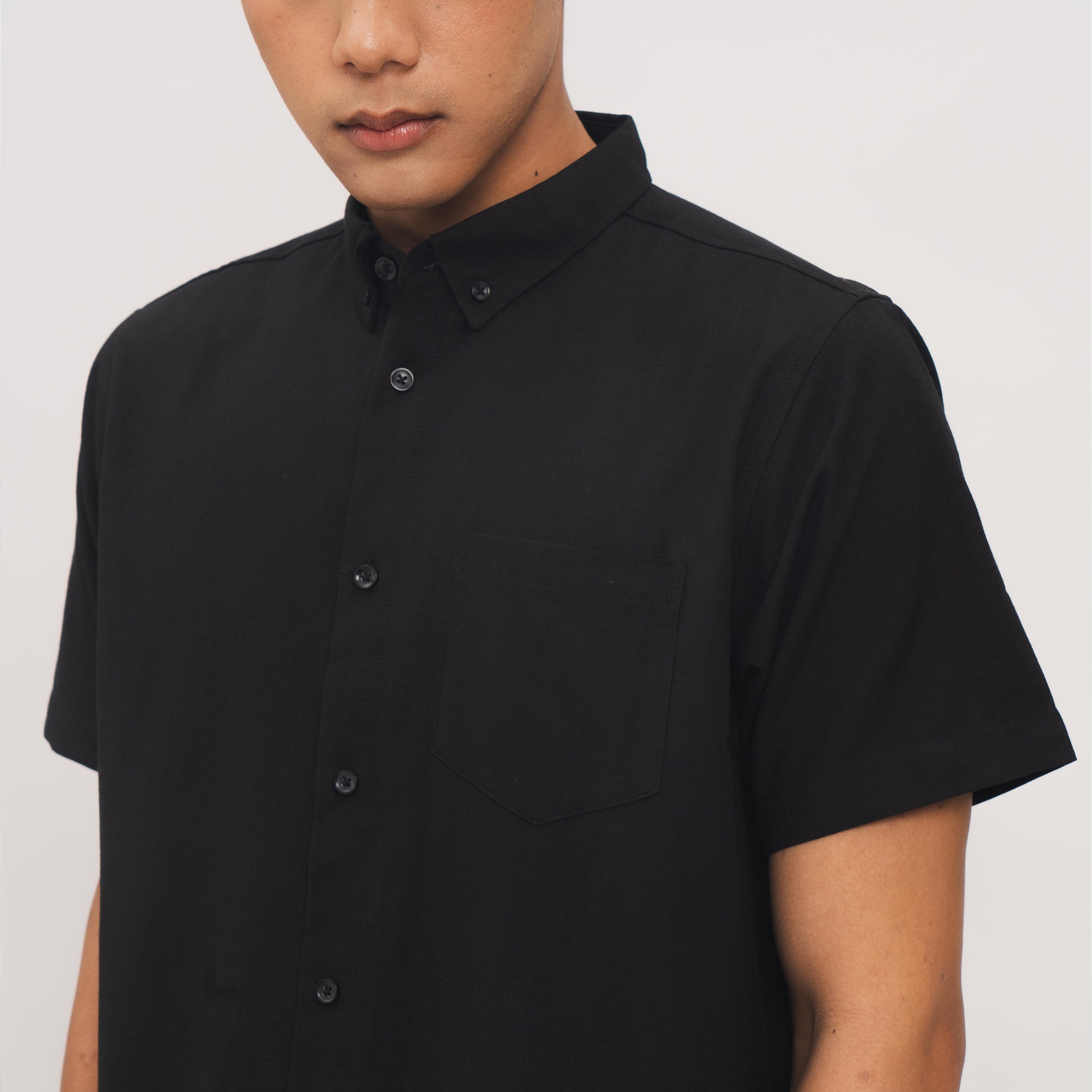 M231 Kemeja Pria Basic Polos Oxford Pendek Hitam 1457H