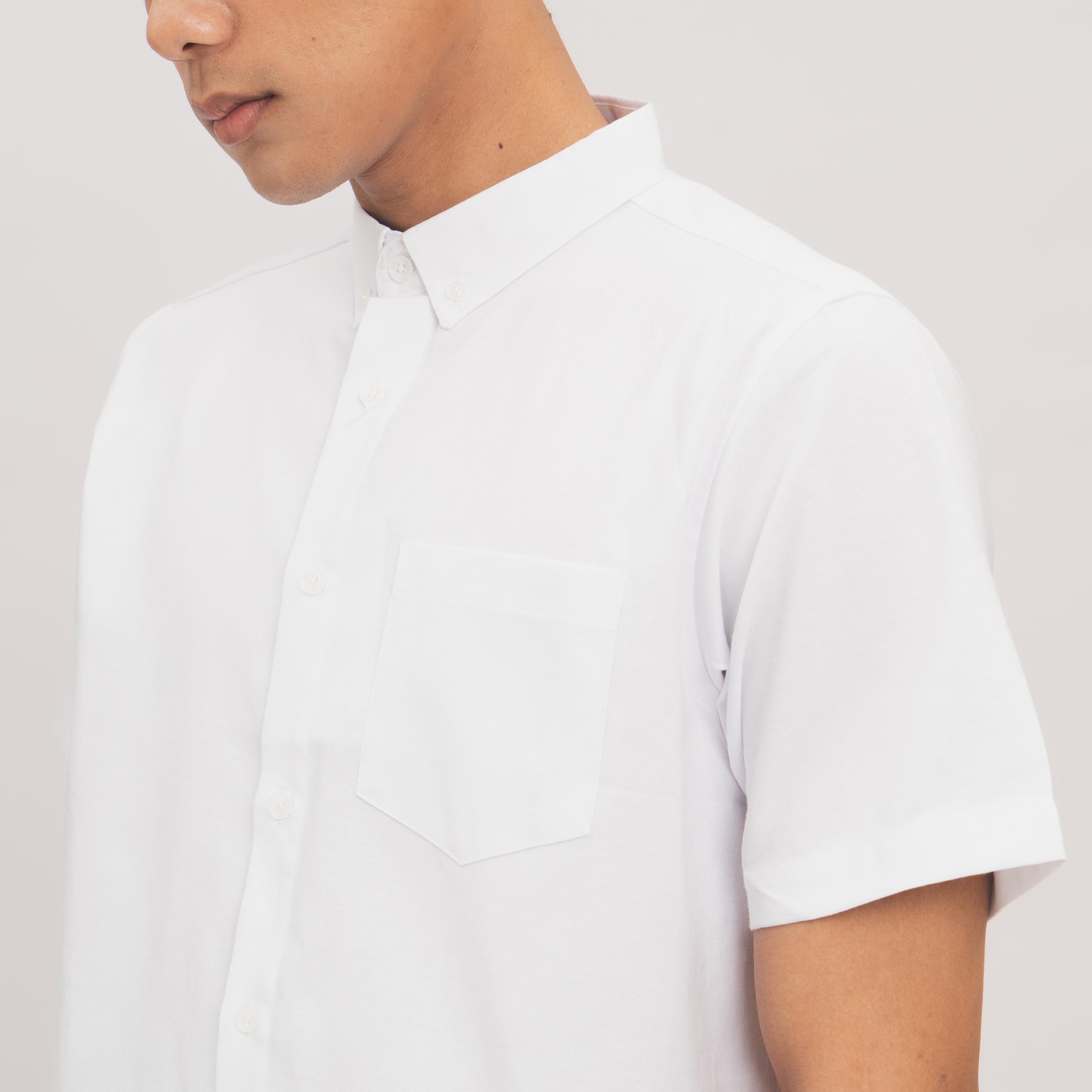 M231 Kemeja Pria Basic Polos Oxford Warna Putih 1457T