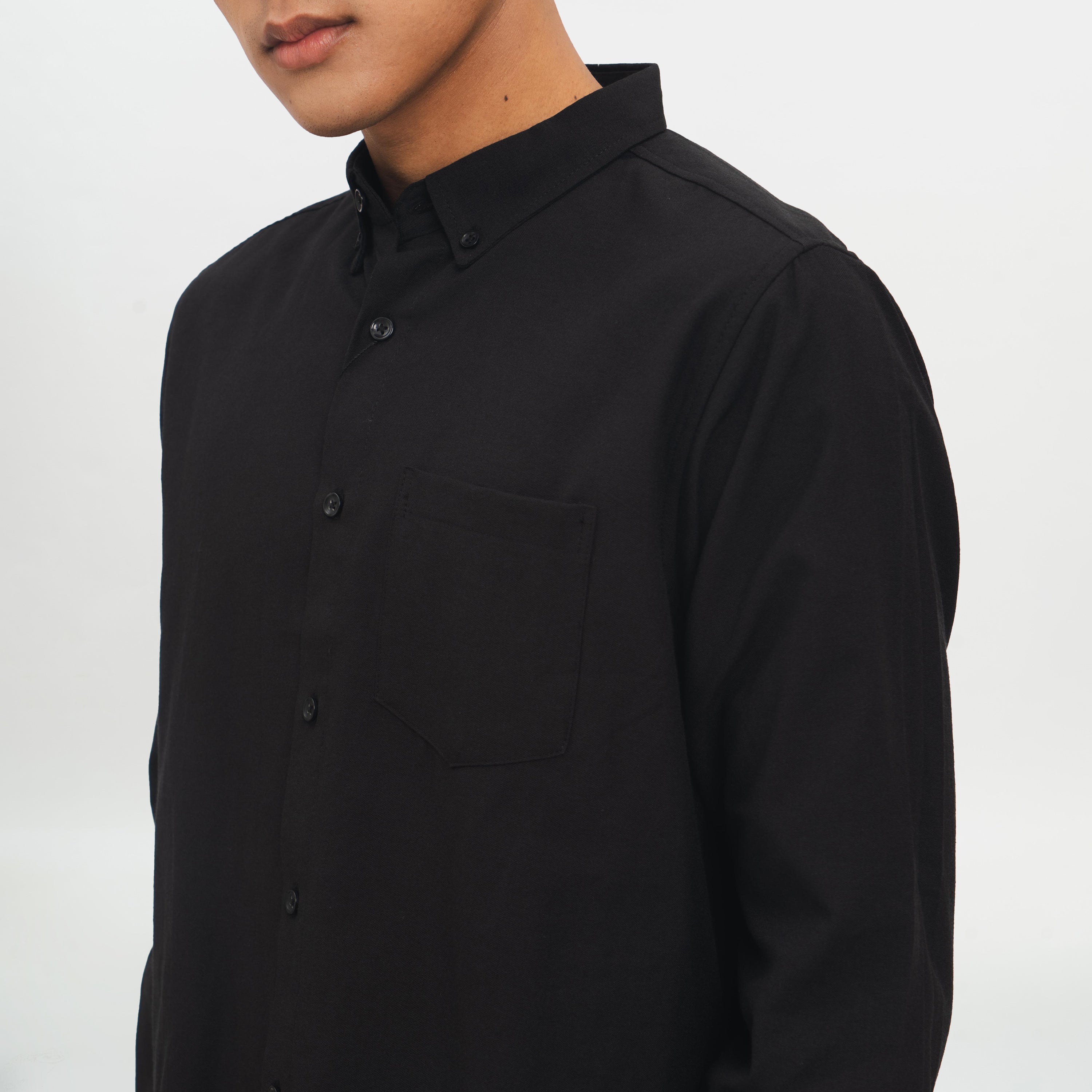M231 Kemeja Pria Basic Polos Oxford Warna Hitam 1456C