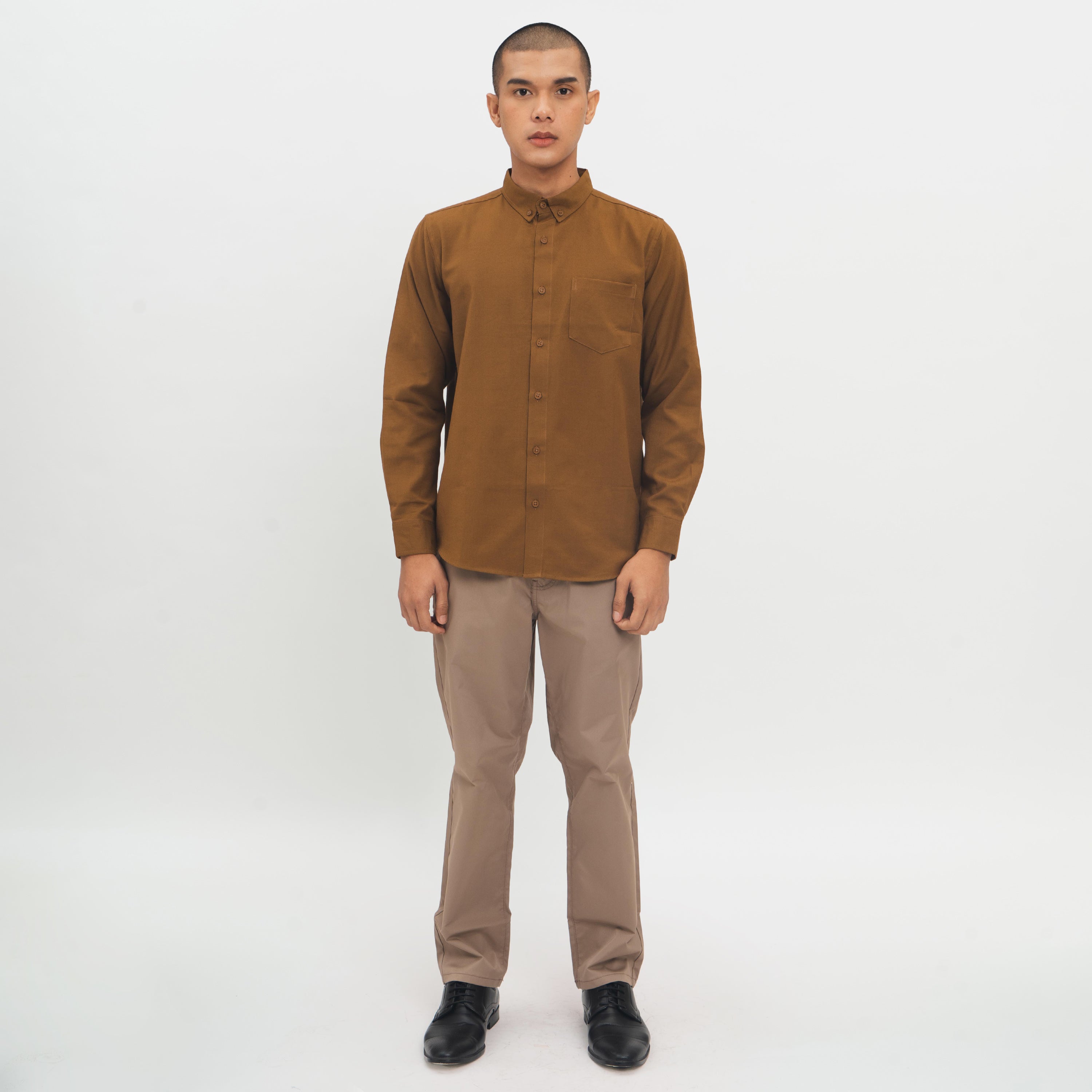 M231 Kemeja Pria Basic Polos Oxford Panjang Coklat 1456R
