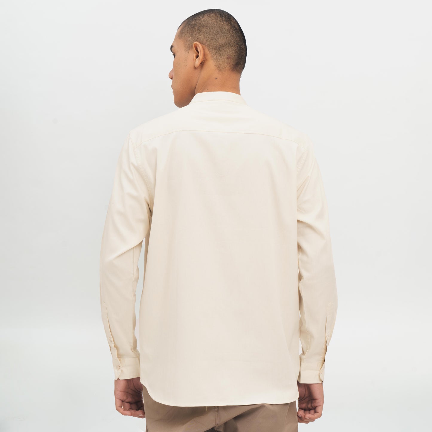M231 Kemeja Pria Shanghai Polos Panjang Cream 0915A