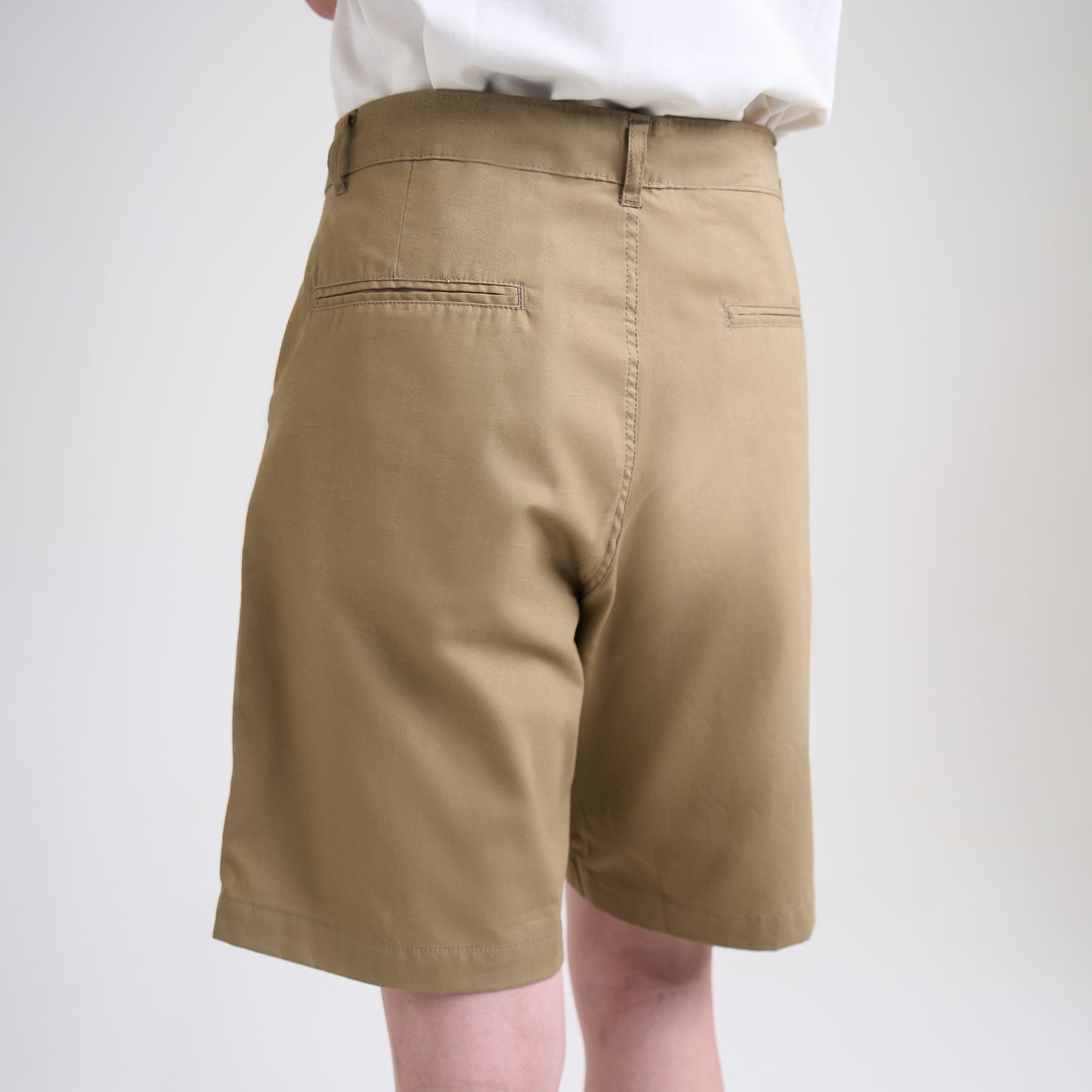 M231 Celana Pendek Pria Casual Khaki 0737D