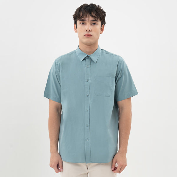 M231 Kemeja Pria Basic Polos Pendek Egg Blue 0643B