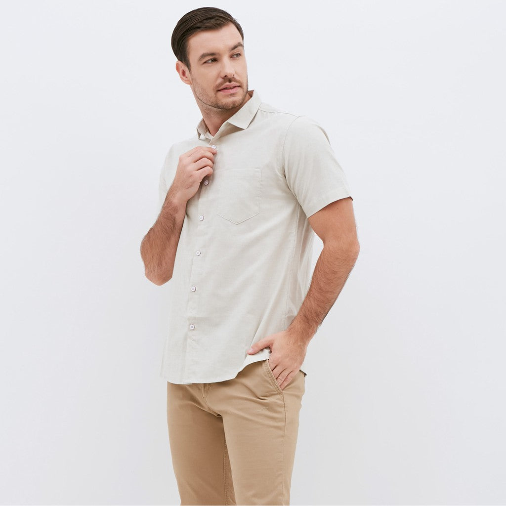M231 Kemeja Pria Basic Polos Oxford Pendek Warna Khaki 1457B