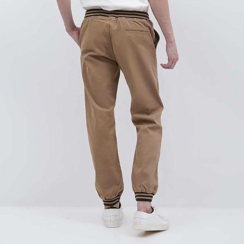 M231 Celana Panjang Pria Jogger Slim Fit Stretch Warna Khaki C1116D