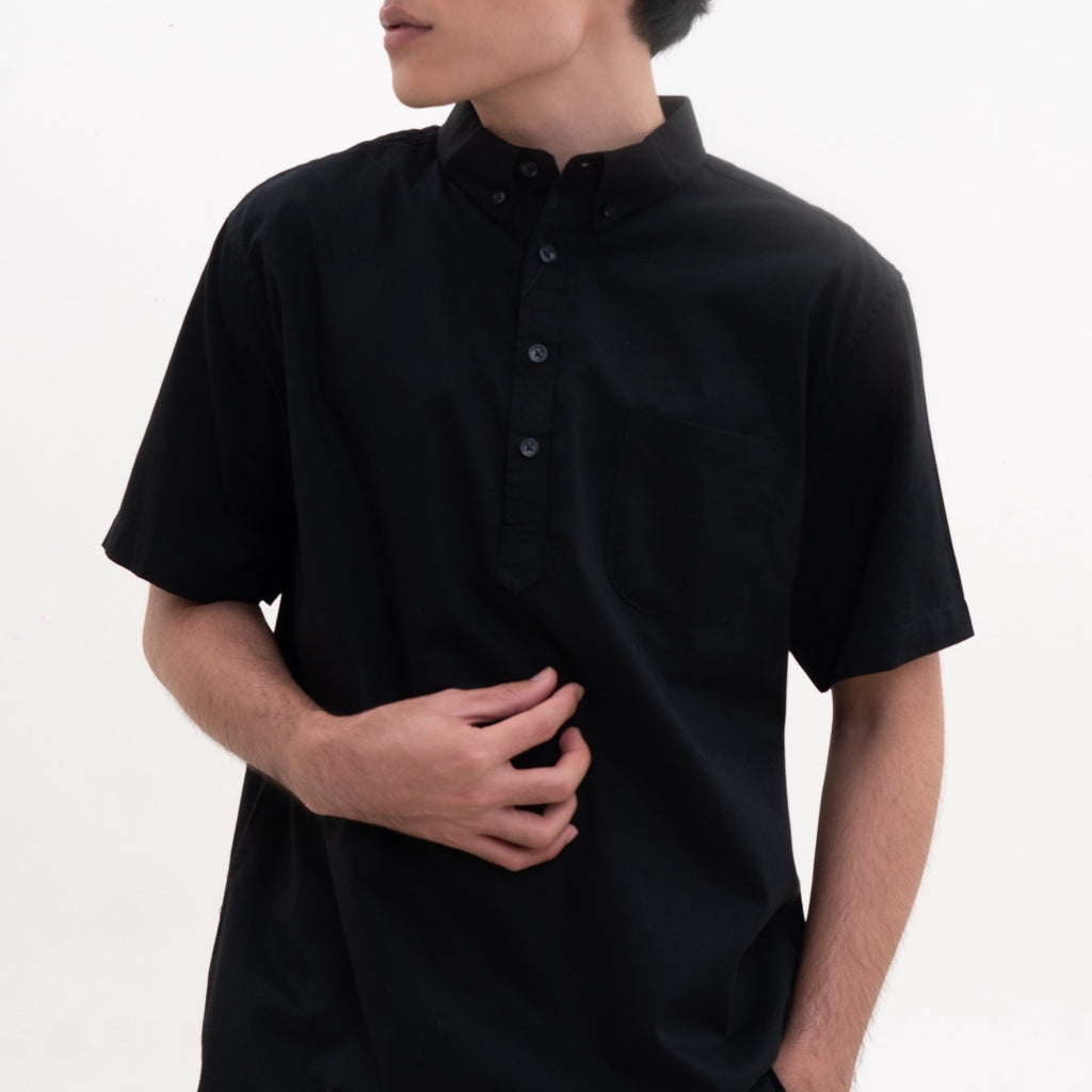 M231 Kemeja Pria Pullover Polos Pendek Hitam 2287B